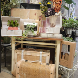 可愛いトランクボックス〈梅田茶屋町店〉