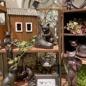 シックな猫雑貨〈京都桂川店〉