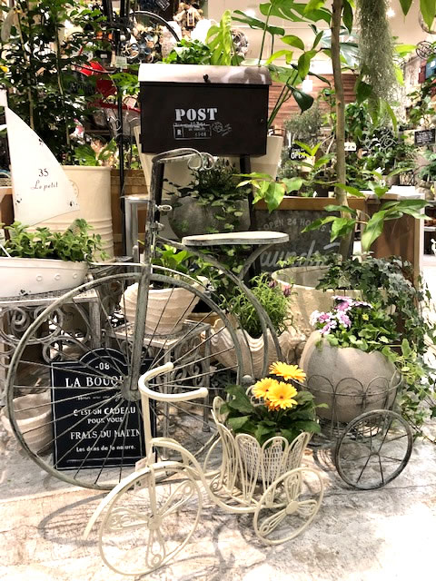 自転車をモチーフにした花台〈京都桂川店〉 | みどりの雑貨屋