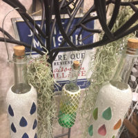 モザイクガラスが散りばめられたLEDボトル〈西宮店〉